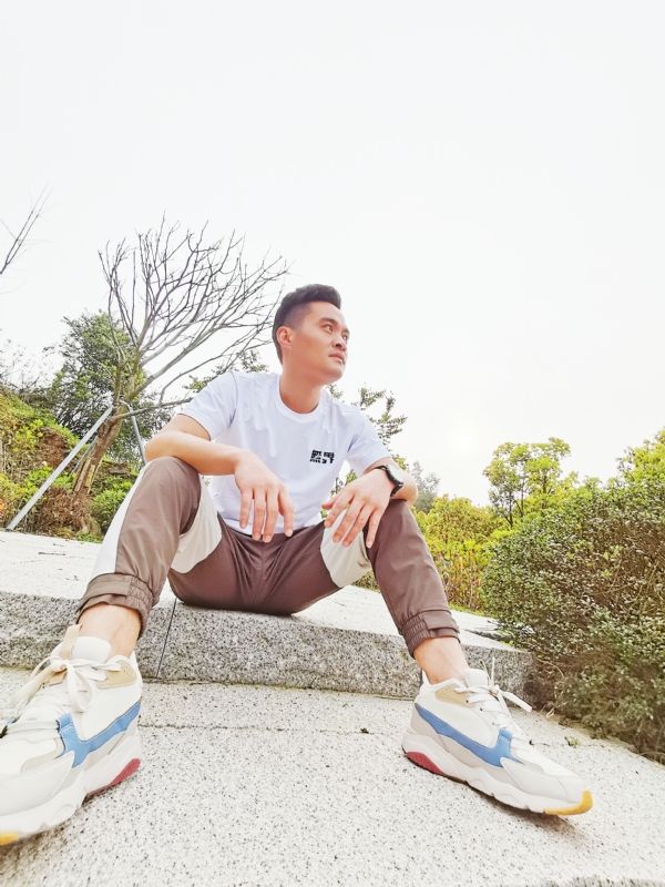 一个人，干净利落的第一张照片--政和征婚网