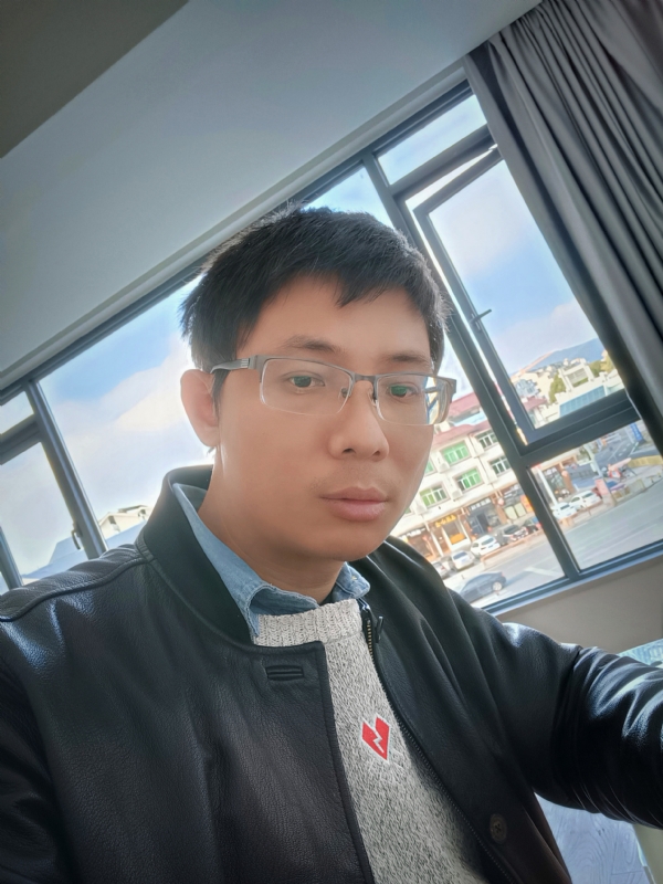 也许只是缺少一个拥抱的第二张照片--政和征婚网